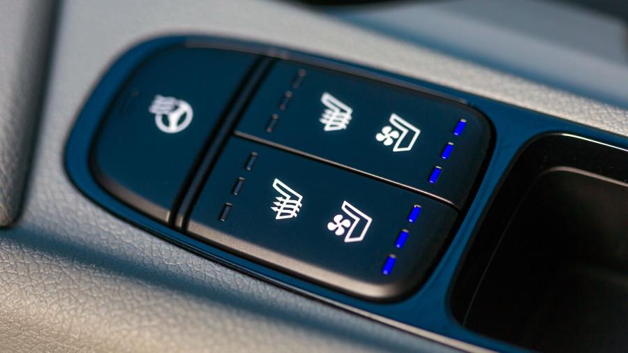 Детали интерьера Kia Niro Plug-In Hybrid (DE) 2018 года  (NA) (фото 42 из 47)